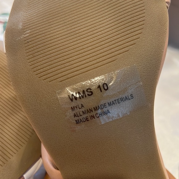 DV BY DOLCE VITA Women’s Mona Faux Python Block Heel Sandals Nude&white … - Picture 15 of 17